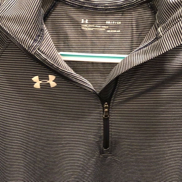 Women’s Under Armour Pullover - Picture 3 of 3